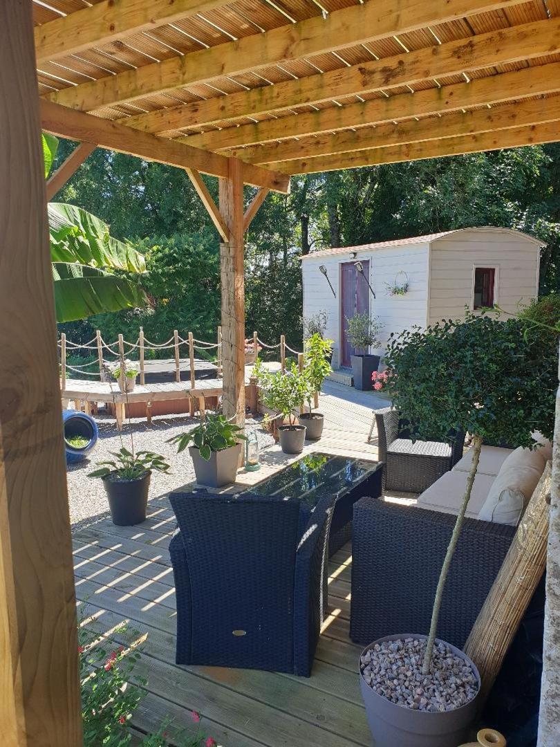 La Maison Ronde Bed & Breakfast Saint-Quentin-sur-Charente Exterior foto