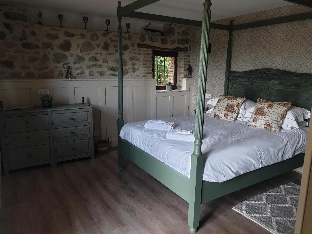 La Maison Ronde Bed & Breakfast Saint-Quentin-sur-Charente Exterior foto